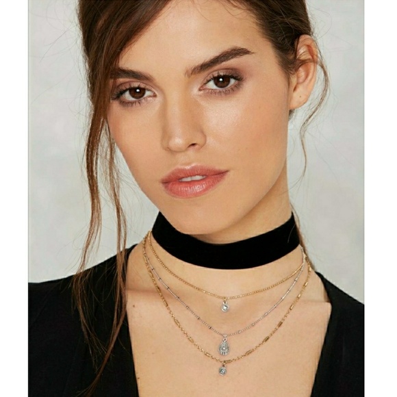 Nasty Gal Jewelry - Nasty Gal Velvet Triple Layered Choker